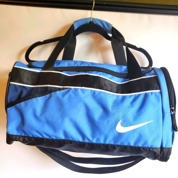NIKE DUFFLE BAG TRAVEL BLUE AND BLUE